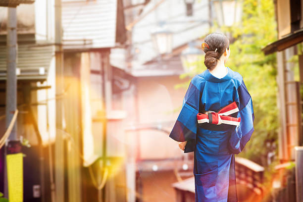 パーソナルカラーで選ぶ！あなたを一番美しく見せる着物の色選び